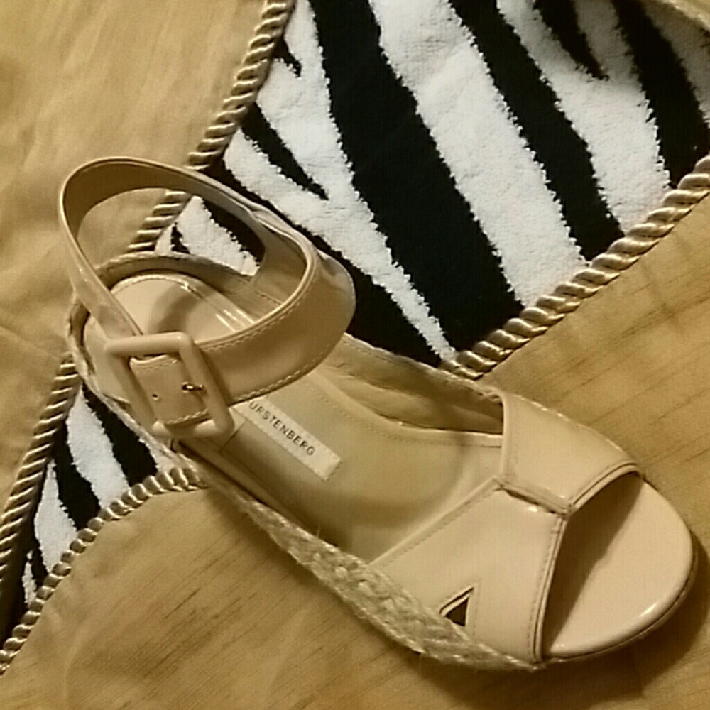 Summer Clearance Sale! Diane Von Furstenberg light Pink Shoes Size 6.5M
